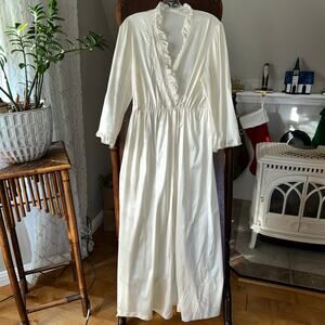 VTG JC Penney Ivory Satin Robe Women's Medium Embroidered Long Wrap Lace Ruffles